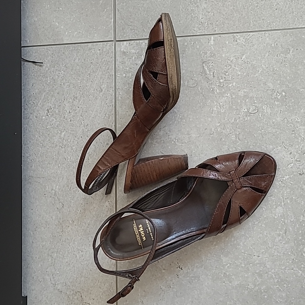 Vintage Platform Leather Sandals